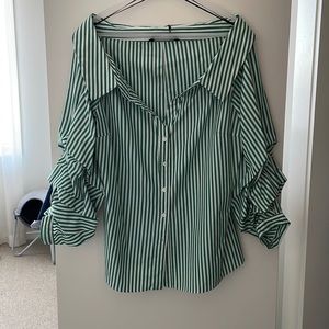 NWT Zara Kelly green striped blouse with ruched sleeves Size XL